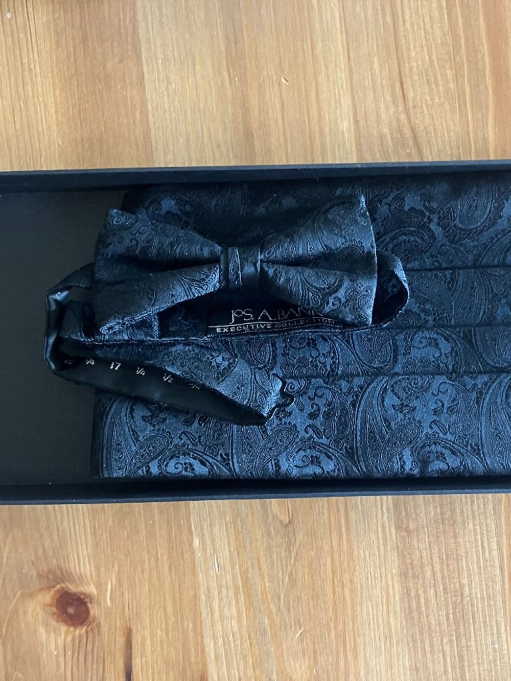 Men's black silk Jos. A. Bank cummerbund and bow tie